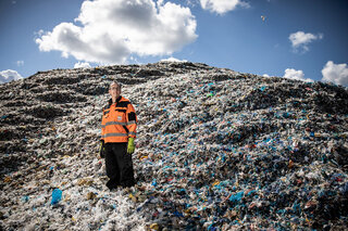 Reportage about Stig Kjellman who works at the recycling company Ekorosk. Published in JHL.